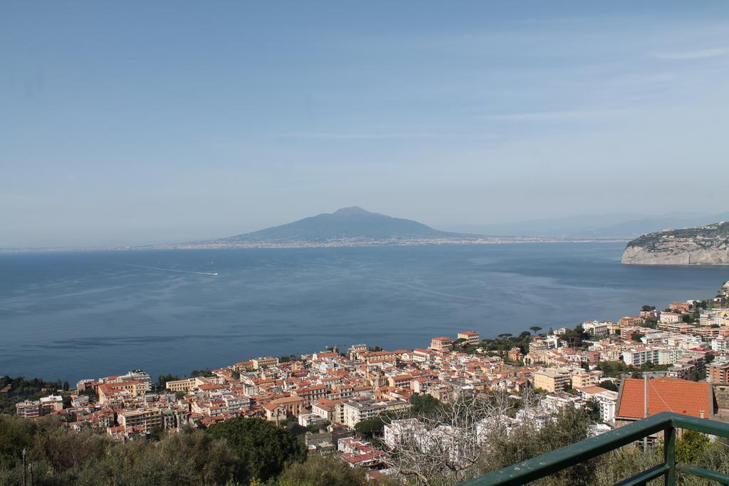Casa Vacanze Chery Sorrento Bagian luar foto